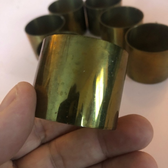7 Vintage Brass Napkin Rings. Keep it simple and classy or decorate with napkins - Picture 3 of 7